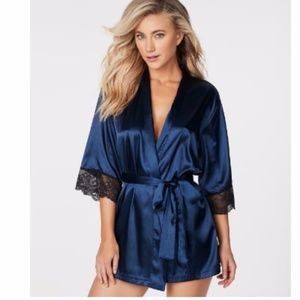 *NWT* Frederick's of Hollywood Rosalina Rose Lace